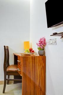 Hotel Black Rose Near Rithala Metro Station - New Delhi - 2