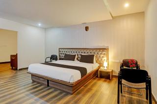 Capital O Surabhi Elite Near Miraj Cinemas - Shalini Shivani - Surūrnagar - 0