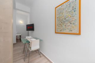Near to Direct Metro to DUOMO and Central Station - Quiet - Milan - 1