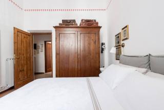 Comfy unit suitable for work Street level with patio - Florence - 1