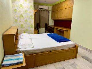 Shahgul's Service Apartments - 9