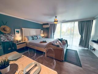 NEW Stunning Beachfront Condo at the Coral Beach - Freeport - 6