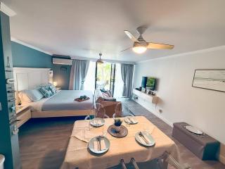 NEW Stunning Beachfront Condo at the Coral Beach - Freeport - 3