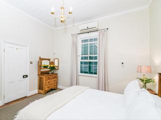 Karoo House Collection - 111 Cradock - Graaff-Reinet - 9