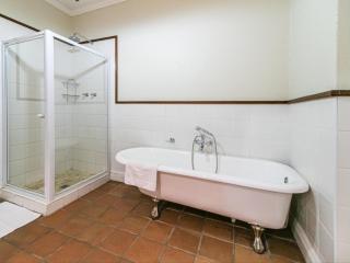 Karoo House Collection - 111 Cradock - Graaff-Reinet - 2