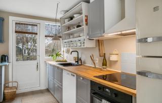 Gorgeous Home In Højby With Wifi - Højby - 8
