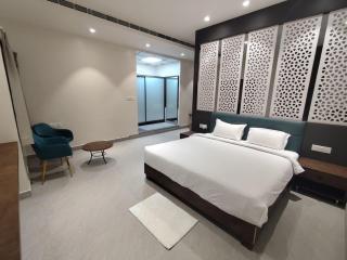 Comfortstay Luxury Rooms - 1