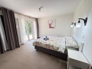 Pukekohe Farm House 5min to Town Centre - 3