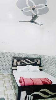 Nirmala Sadan Home Stay Ayodhya Dham - Ayodhya - 4