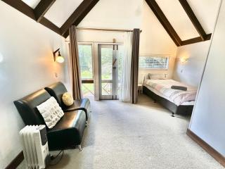 Pukekohe Farm House 5min to Town Centre - 1