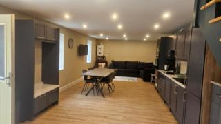 Fully renovated courtyard house - - 6