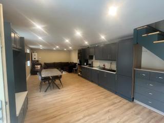 Fully renovated courtyard house - - 4