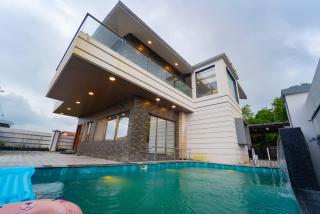 Royal Cabana Lonavla - 6BHK Luxury Villa with Heated pool and Turf - Lonavala - 0