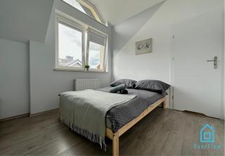 Movie Room - Danzig - 1