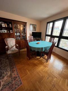 Spacious and bright apartment 2min from Paris - 8