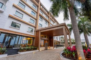 Park Inn & Suites by Radisson Bengaluru Yelahanka - Bangalore - 8