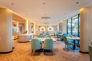 Park Inn & Suites by Radisson Bengaluru Yelahanka - Bangalore - 3