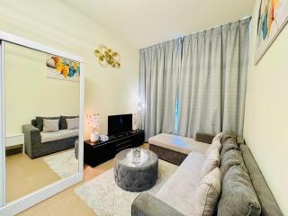 Premium Large Studio in Hamilton residency business bay Marasi Drive Dubai - 1