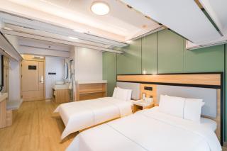 Dequan Chaoyang Park Hotel, near SOLANA - 8