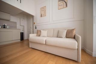 CIA - Mezzanine Studio by Arc de Triomphe - Paris - 9