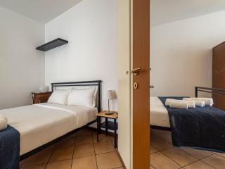 Naviglio Pavese Comfortable Apt with Balcony! - Milan - 1