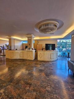 Hotel London - 1