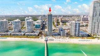 Luxury 2-bedrooms Oceanfront Condo in Sunny Isles - Sunny Isles Beach - 0