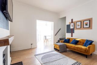 Sunderland Comfort Stylish 3-Bedroom House - 8