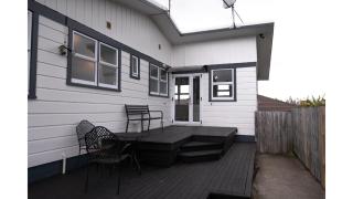 3-bedroom 2-bathroom Bright & Sunny Family home - Auckland - 1