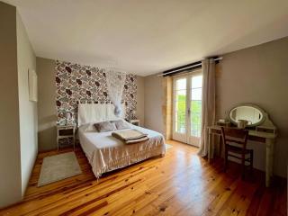 Charming house for 14 pool and indoor hottub - 7