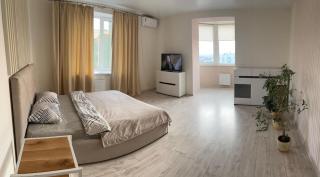 Апартаменти люкс в центрі, на вулиці Набережна,10 з парковкою - Luc'k - 3