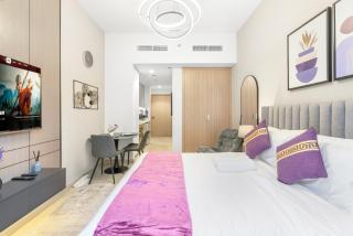 Bright Urban Studio with Views - 6