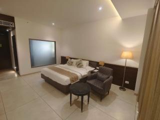 Hotel O SP Ring Road Ahmedabad formerly Hotel RK Palace - Ahmedabad - 7