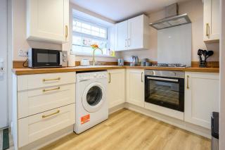 Bay Tree Cottage Rhondda Valley By StayStaycations - Porth - 7