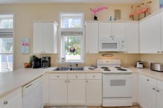 Santa Rosa Beach House with Spacious Deck - Santa Rosa Beach - 1