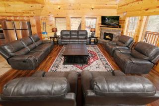 Keaton's Kabin - Pigeon Forge - 6