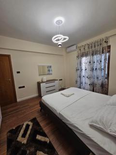 Enles Downtown Apartment - Durrës - 1