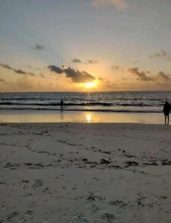 LN BeachFront Ensuite Rooms and Apartments - Mombasa - 1