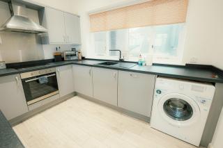 'Hidden Jewel' city centre + FREE PARKING - 5