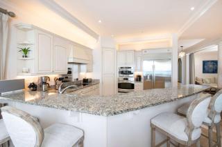 Seabreeze 8 - Luxury 4-Bedroom on Seven Mile Beach - Seven Mile Beach - 2