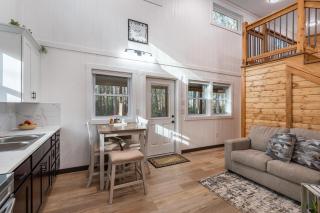 Pine Cone Cottage - Hamptonville - 2
