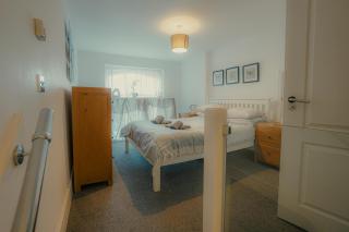 SUPER Duplex Central City Apt FREE PRIVATE parking - 1