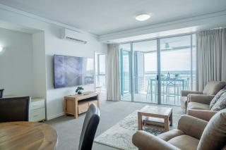 Waterfront 2BR Retreat Pool Spa Sauna - Gold Coast - 7