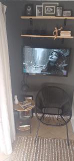V's Condo - Gordonʼs Bay - 7