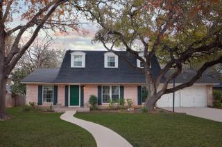 Texas Oasis - Pool Games Hot Tub & Family Fun - 2