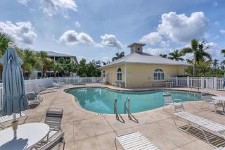 Waterside Condo - Boca Grande & Manasota Beaches minutes away - January till the 28th is still Available! - Rotonda West - 6