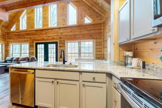 Black Bear Bungalow - Gatlinburg - 1
