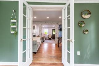 Unique Stay! Ricketts Chic Farmhouse Retreat with Stargazing Bubble Tent - 3