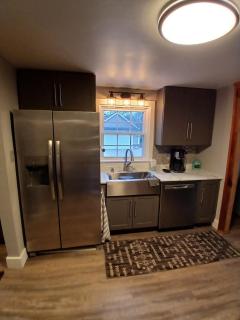Trout Creek Cottage - Bristol - 8