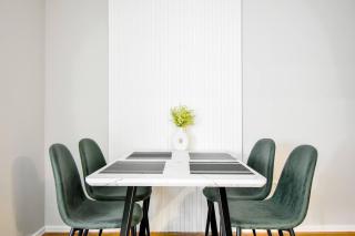 Luxury 1br Escape - Sleek Modern Design & Upscale - Sofia - 3